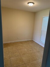 11514 Perry Rd in Houston, TX - Building Photo - Building Photo