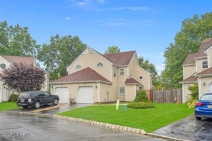 4 Cooper Ct in Freehold, NJ - Building Photo