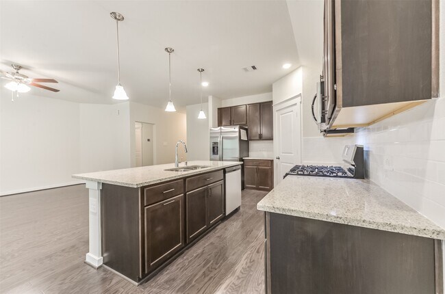 9007 San Saba Way in Willis, TX - Building Photo - Building Photo