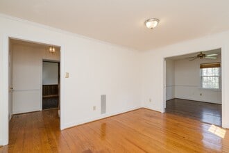2601 Thurloe Dr in Richmond, VA - Building Photo - Building Photo