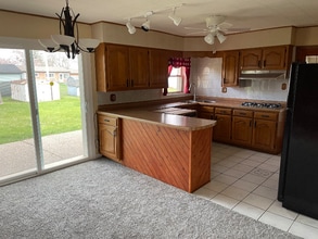 3824 15th Street B in Moline, IL - Building Photo - Building Photo