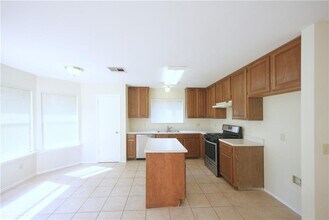8005 Tantara Ct in Austin, TX - Building Photo - Building Photo