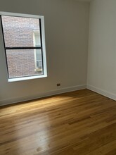 4930 N Kedzie Ave, Unit 2W in Chicago, IL - Foto de edificio - Building Photo