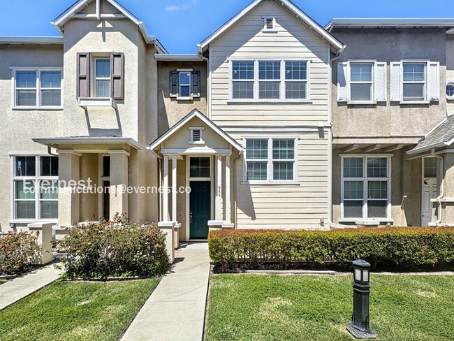 property at 650 Summer Ln
