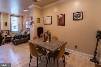 1720 Moore St in Philadelphia, PA - Building Photo - Building Photo
