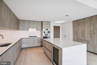 1201 N Royal St in Alexandria, VA - Building Photo - Building Photo