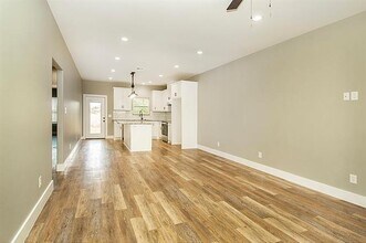 20496 US Hwy 377 in Whitesboro, TX - Building Photo - Building Photo