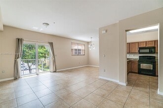8800 NW 107 Ct in Doral, FL - Building Photo - Building Photo