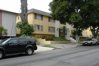 343 S Hobart Blvd in Los Angeles, CA - Building Photo - Building Photo