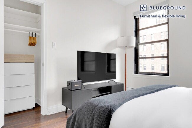 200 E Chestnut St in Chicago, IL - Foto de edificio - Building Photo