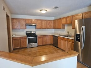 1743 W 86th Ln in Merrillville, IN - Building Photo - Building Photo