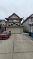 120 Evanston View NW in Calgary, AB - Building Photo