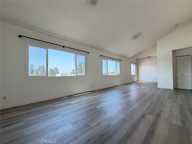 property at 911 N Beaudry Ave