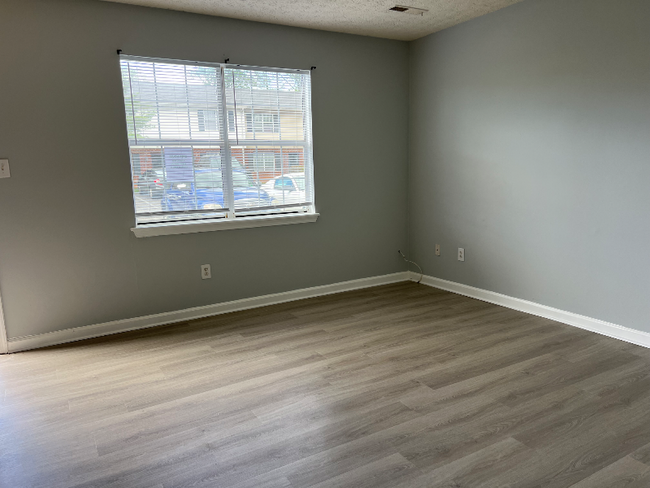 property at 16 Duiguid Dr