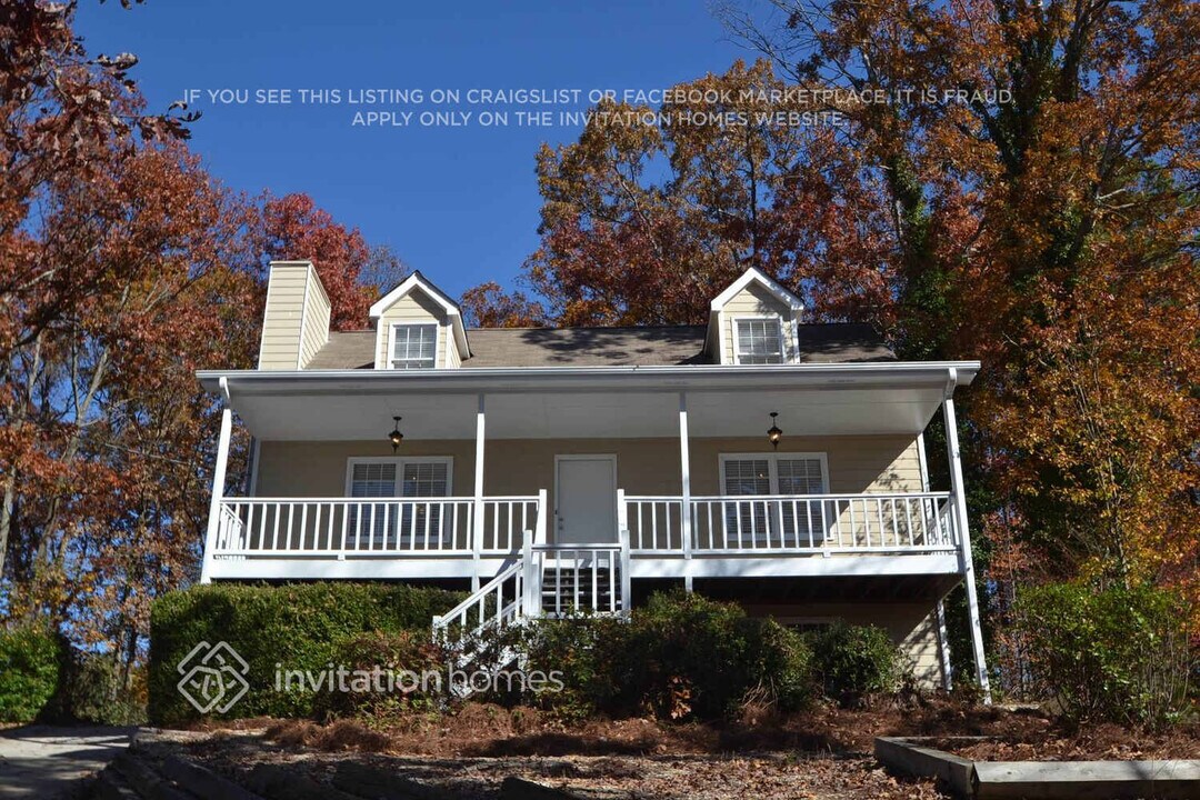 3335 Revere Cir in Snellville, GA - Foto de edificio