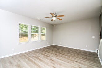 289 Darbys Run Ct in Hiram, GA - Building Photo - Building Photo