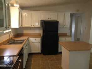 48 Cleveland Dr in Beaufort, SC - Building Photo - Building Photo