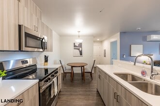 355 Bradley Blvd, Unit B332 in Richland, WA - Building Photo - Building Photo