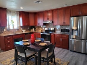 7358 Springman St in Sacramento, CA - Building Photo - Building Photo