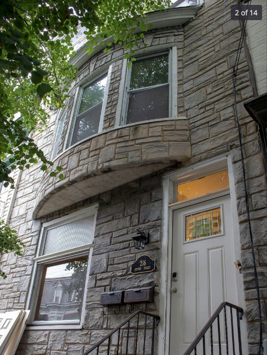 216 Peffer St in Harrisburg, PA - Building Photo