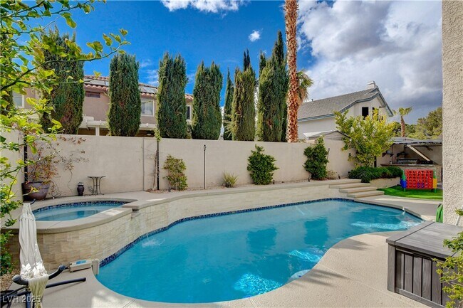 2805 Klondike Ct in Las Vegas, NV - Building Photo - Building Photo