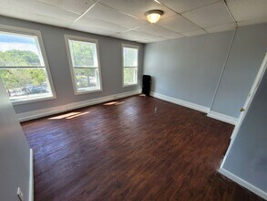 1287 Elm St in Manchester, NH - Building Photo - Building Photo