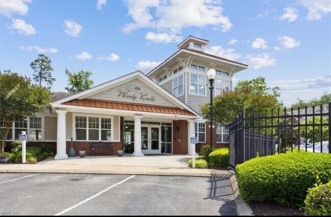 708 Windy Way, Unit #204 in Newport News, VA - Building Photo - Building Photo