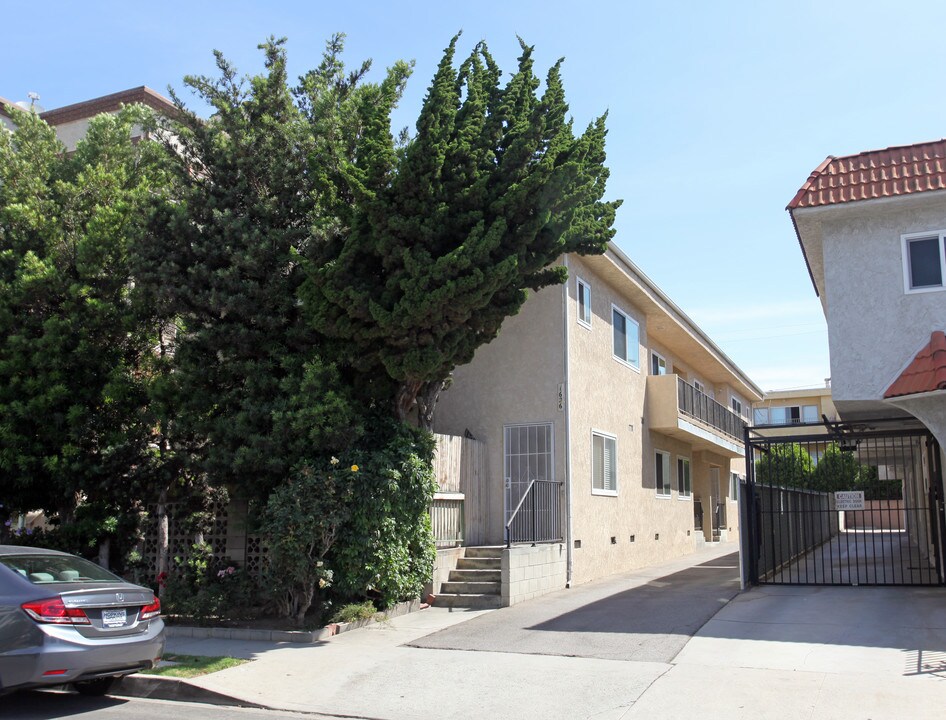 1626 Granville Ave in Los Angeles, CA - Building Photo