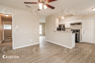 304 Robbie St in La Marque, TX - Building Photo - Building Photo