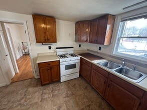 35 Dinley St in Dracut, MA - Building Photo - Building Photo