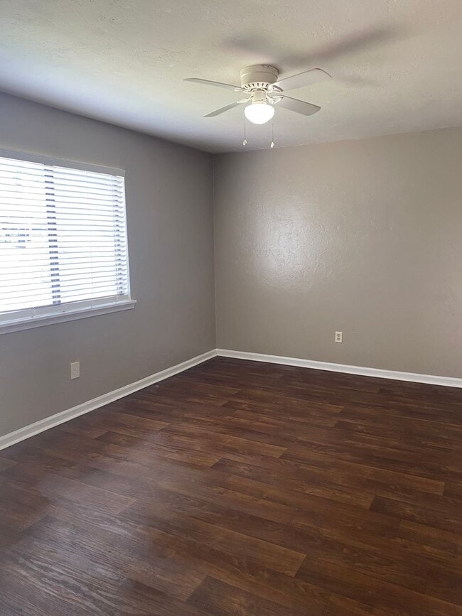 1401 Willow Bend Way in Tallahassee, FL - Building Photo - Building Photo