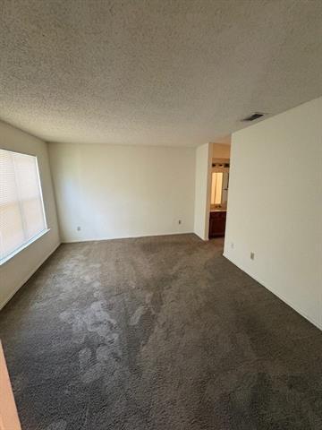 8109 Skillman St in Dallas, TX - Foto de edificio - Building Photo