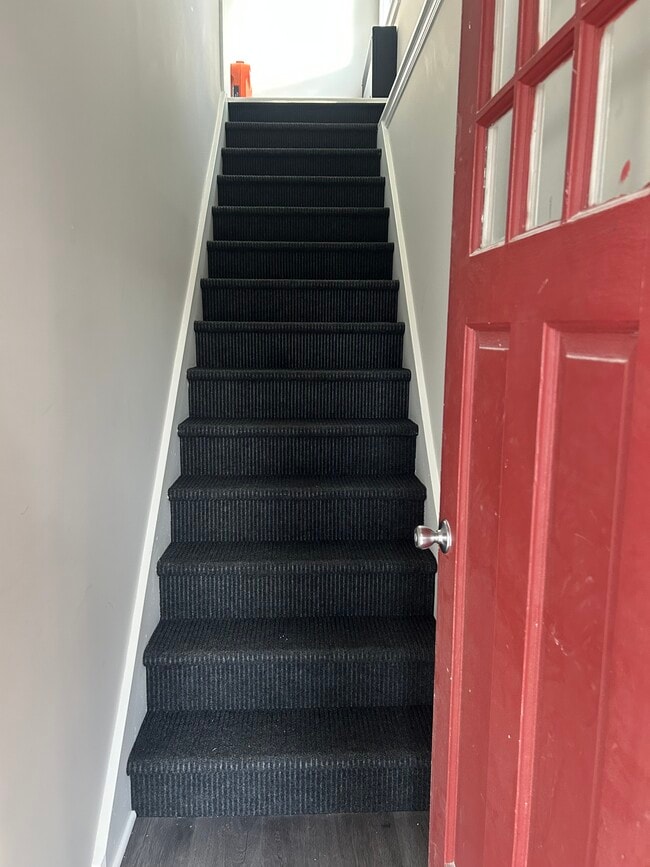 14 Ferrara Ave, Unit Upstairs front apartment in Schenectady, NY - Foto de edificio - Building Photo