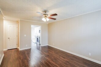 1409 Amal Dr in Murfreesboro, TN - Foto de edificio - Building Photo