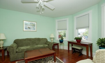 65 Roseclair St, Unit 1 in Boston, MA - Building Photo - Building Photo