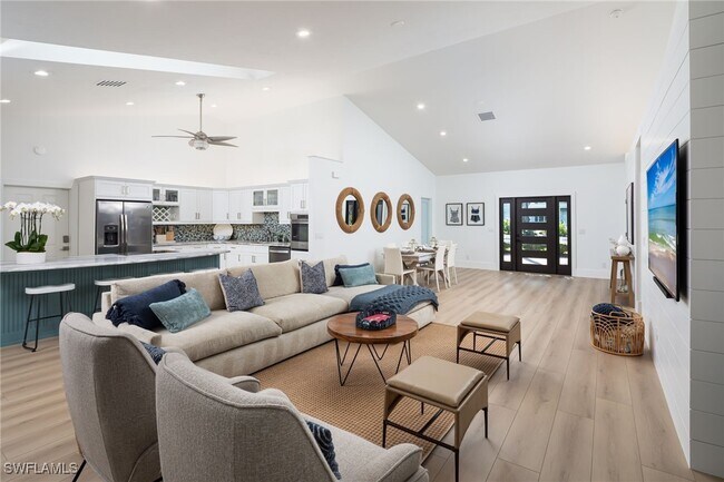 339 4th Ave N in Naples, FL - Building Photo - Building Photo