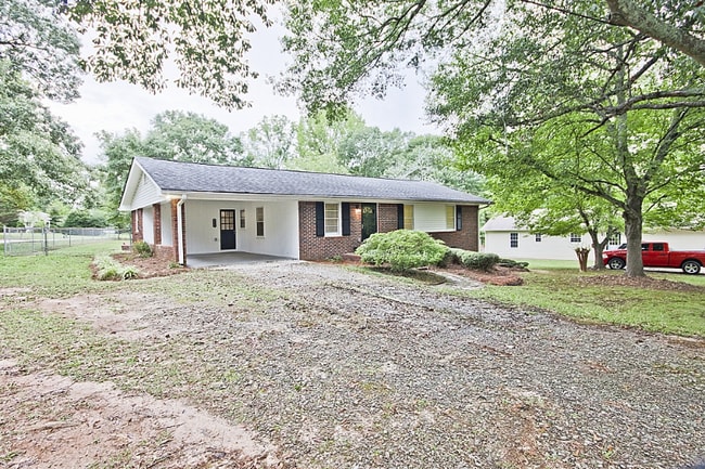 property at 212 Lakeshore Dr