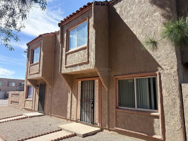 5244 W Lynwood St in Phoenix, AZ - Building Photo - Building Photo