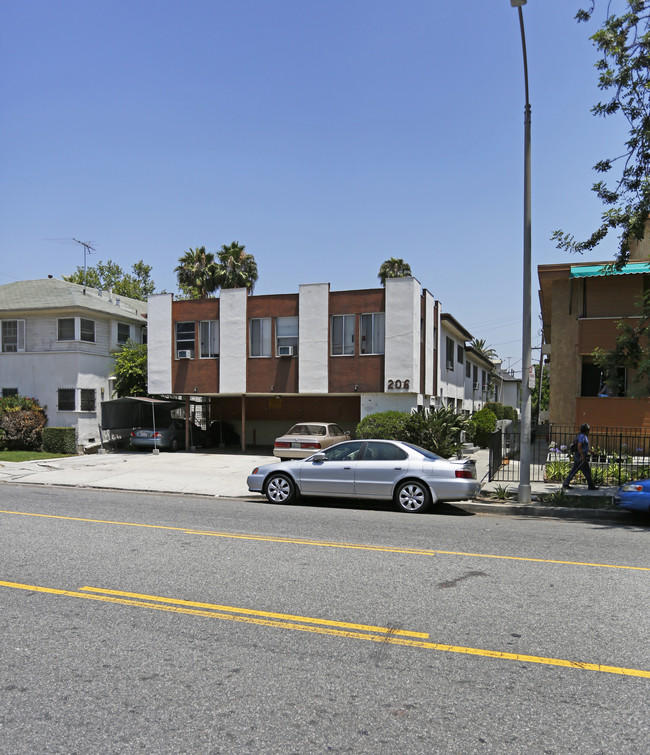 206 S Commonwealth Ave in Los Angeles, CA - Building Photo - Building Photo