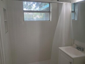 2465 NE 14th Ave in Pompano Beach, FL - Building Photo - Building Photo