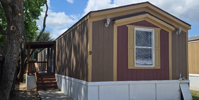 1120 N Vista Dr in Houston, TX - Building Photo - Building Photo