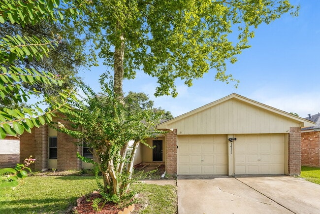 1711 Meadow Green Dr