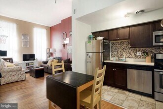 865 N 26th St in Philadelphia, PA - Building Photo - Building Photo