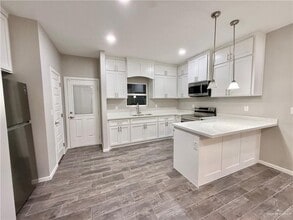 9 N Alexandrite Ave in Edinburg, TX - Building Photo - Building Photo