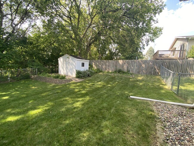 3845 10th Ave SW in Rochester, MN - Building Photo - Building Photo