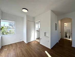 1910 Biarritz Dr in Miami, FL - Building Photo - Building Photo