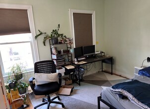 605 Dorchester Ave, Unit 3 in Boston, MA - Foto de edificio - Building Photo