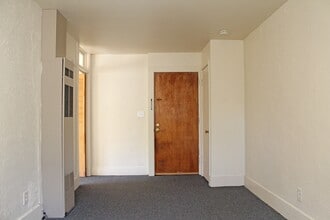 1622-1628-1628 SE 32nd Pl in Portland, OR - Building Photo - Building Photo