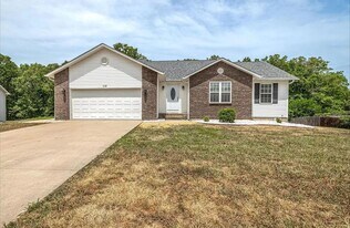 114 Mesa Dr in Waynesville, MO - Building Photo