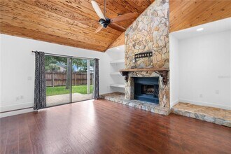 7815 N River Shore Dr in Tampa, FL - Building Photo - Building Photo